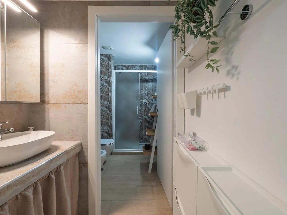 ミラノLuxury White Loft Orti 14アパートメント イタリア